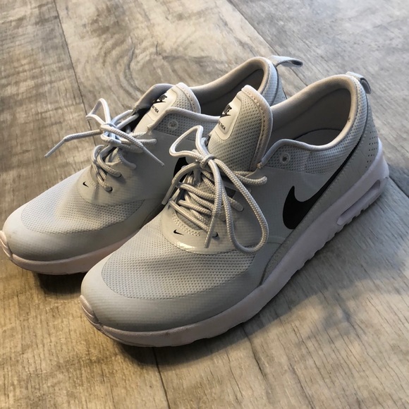 Light Gray Nike Tennis Shoes - Picture 1 of 5